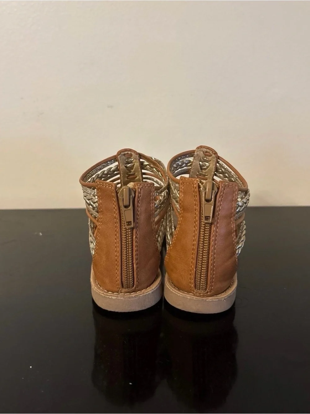 Kelly & Katie Girls Metallic Gladiator Sandals